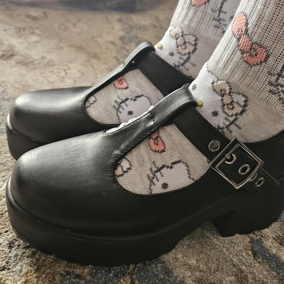 SOLD - Picture 5 of 8